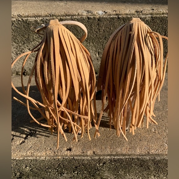 Privileged Women’s Elegant Suede Fringe Strada Heels W/ Ankle Strap Tan - Size 9 - Picture 2 of 7